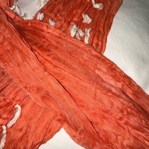 Bundle of 5 gloves and 1 scarf - Picture 9 of 9